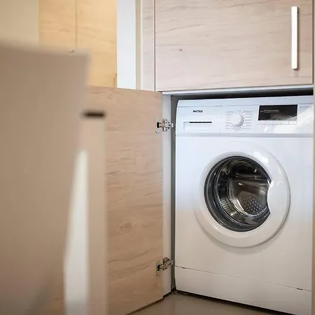 Fofi's Elegant Kos Town