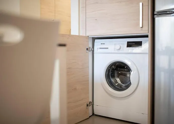 Fofi's Elegant Kos-stad