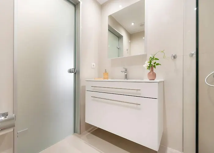 Fofi's Elegant * Kos-stad