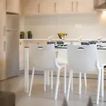 Apartamento Fofi's Elegant Cos