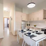 Apartment Fofi's Elegant