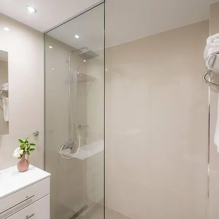 Fofi's Elegant Apartmán *